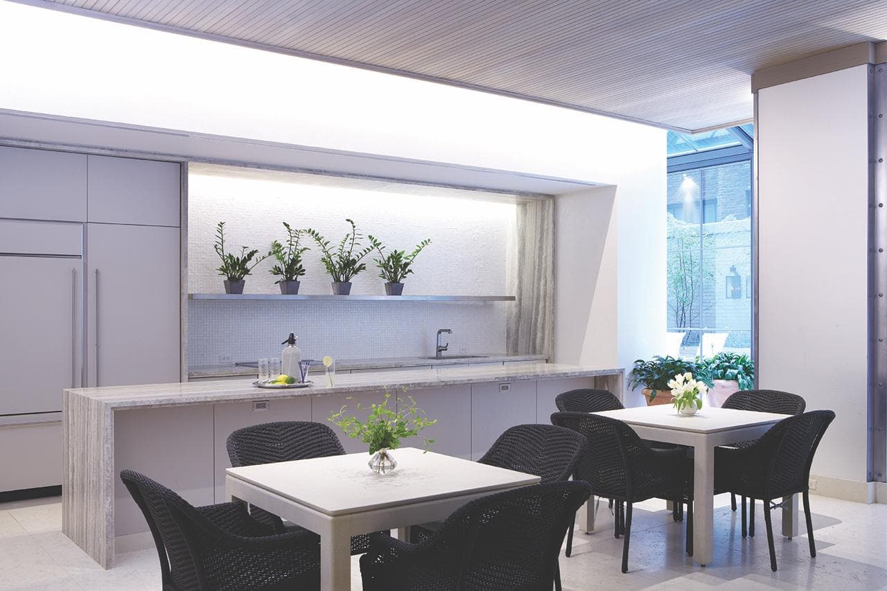JSP LOUNGE 24