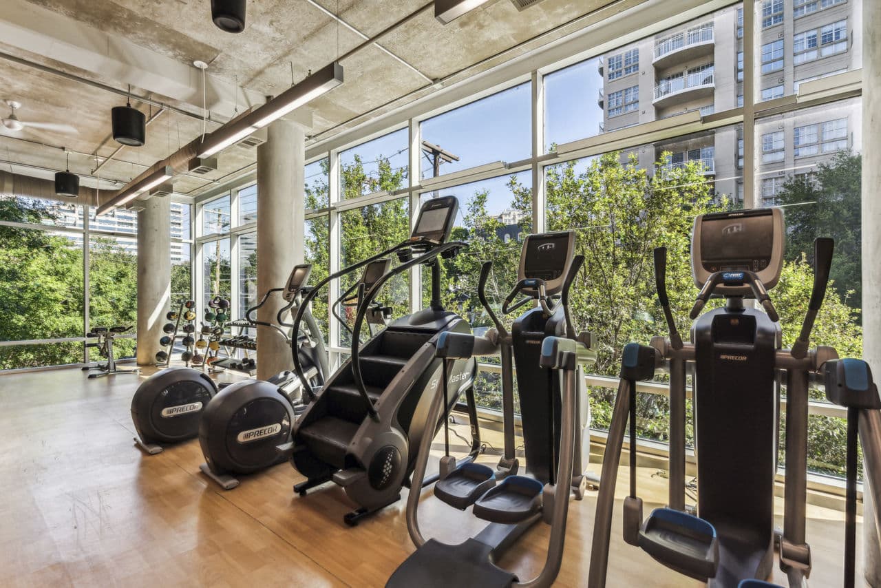 Fitness center at Gallery at Turtle Creek Apartments