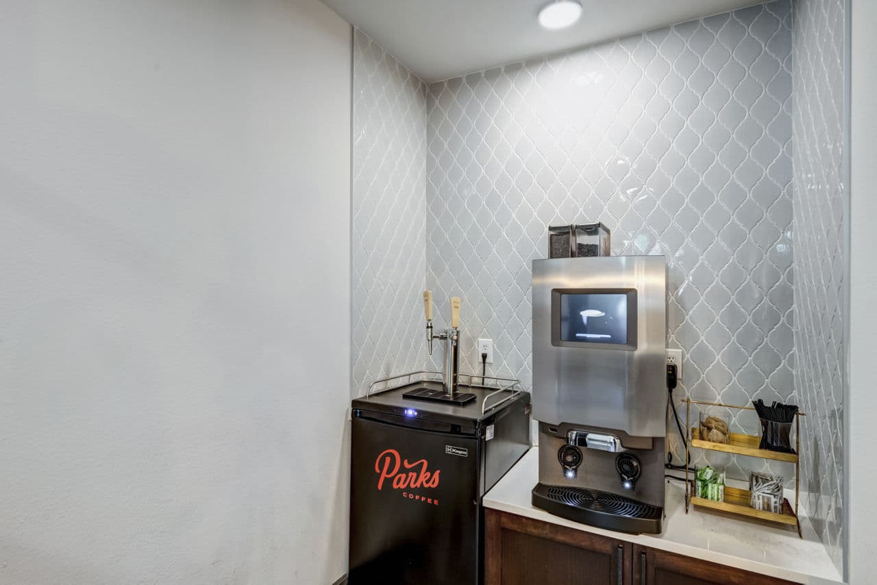 clubhouse at The Laurel Preston Hollow Apartments