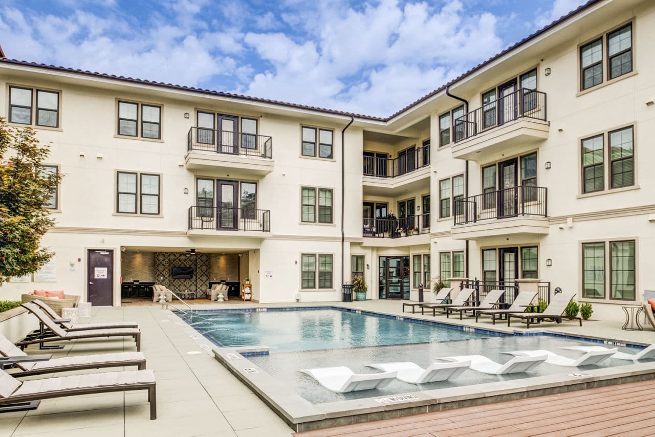 pool at The Laurel Preston Hollow Apartments