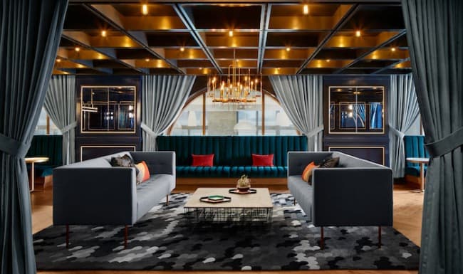 Alluring Lounge Space